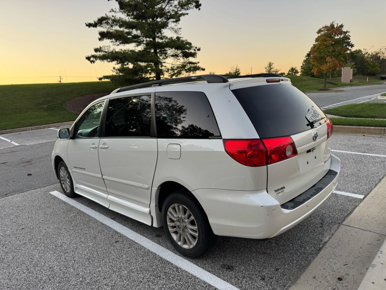 2009 Toyota Sienna Xle - Image 3