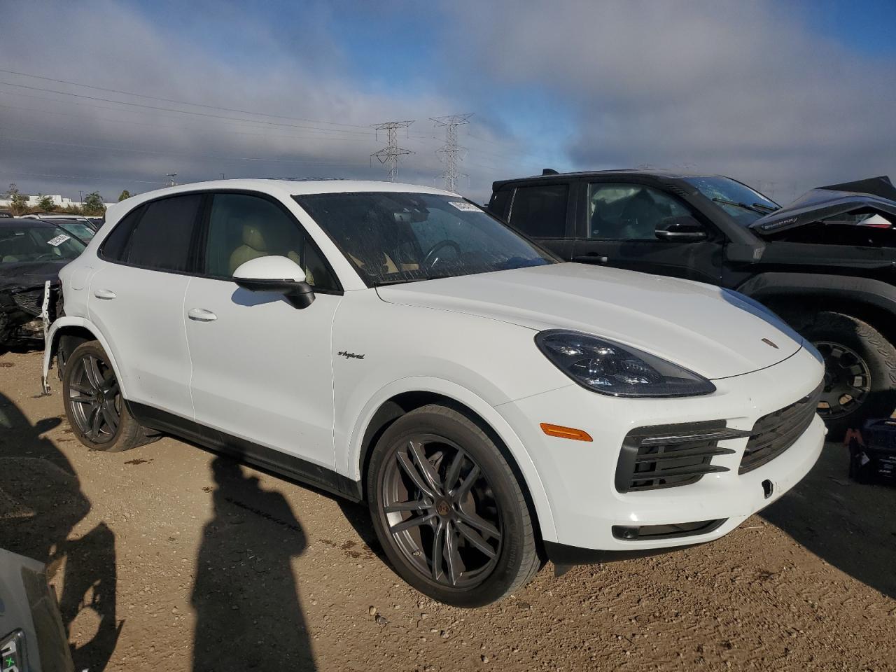 2022 Porsche Cayenne E-Hybrid - Фото 4