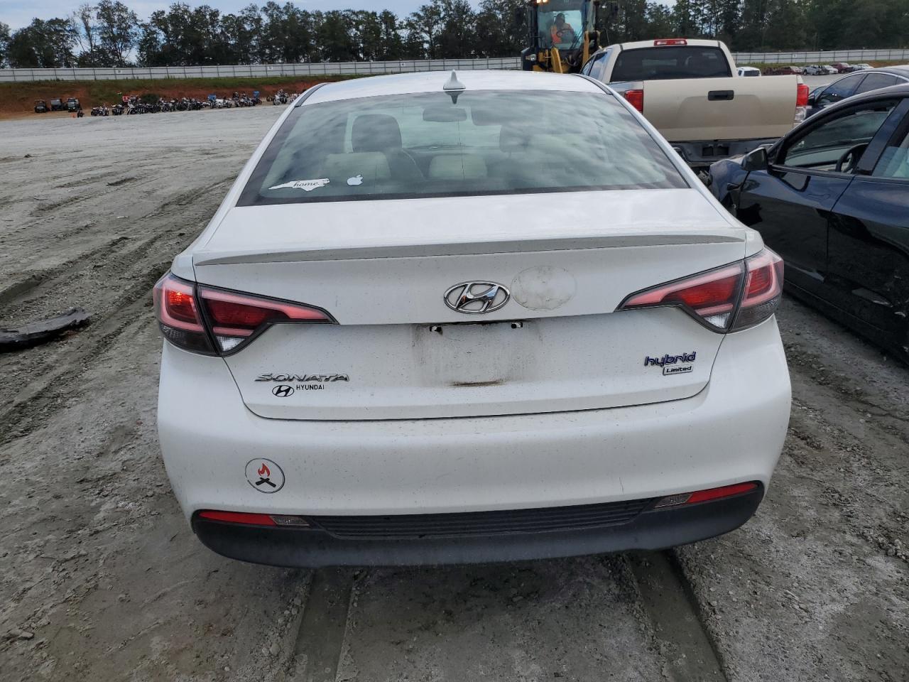 2017 Hyundai Sonata Hybrid - Image 6