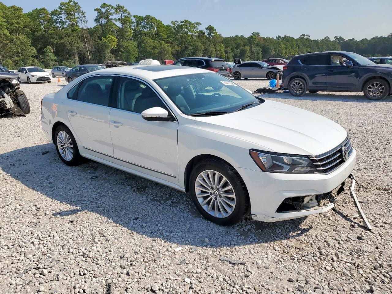 2016 Volkswagen Passat Se - Фото 4