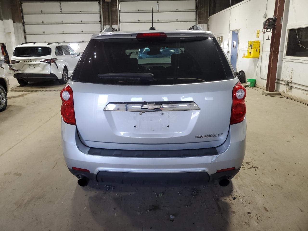 2015 Chevrolet Equinox - Фото 6