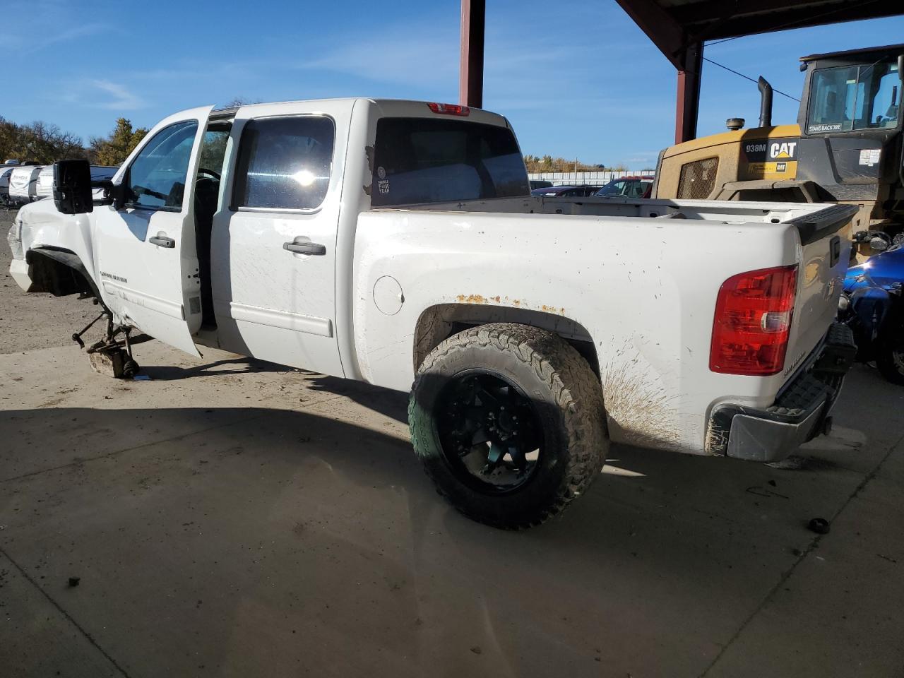 2011 Chevrolet Silverado K1500 Lt - Image 2