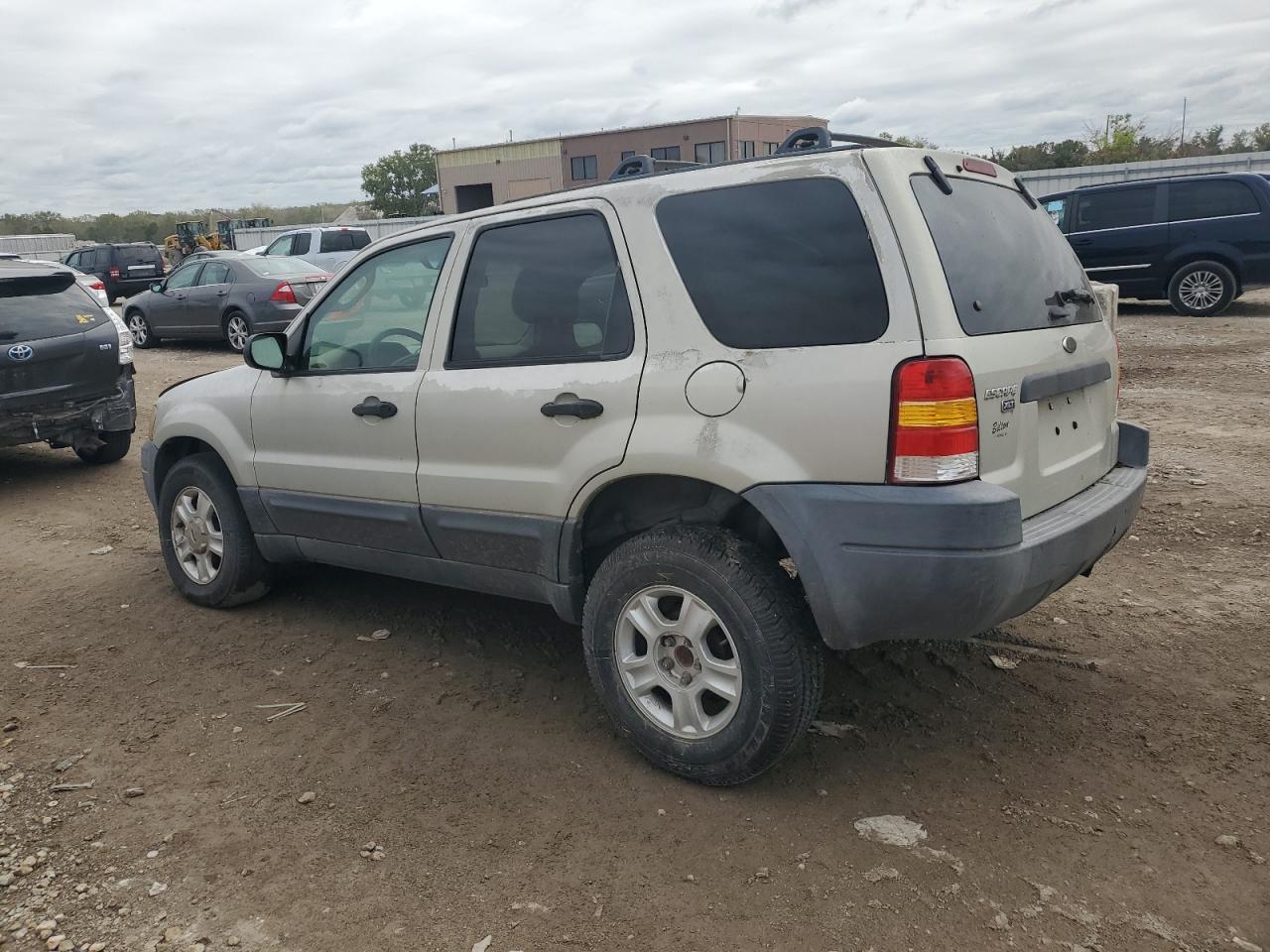 2004 Ford Escape Xlt - Image 2
