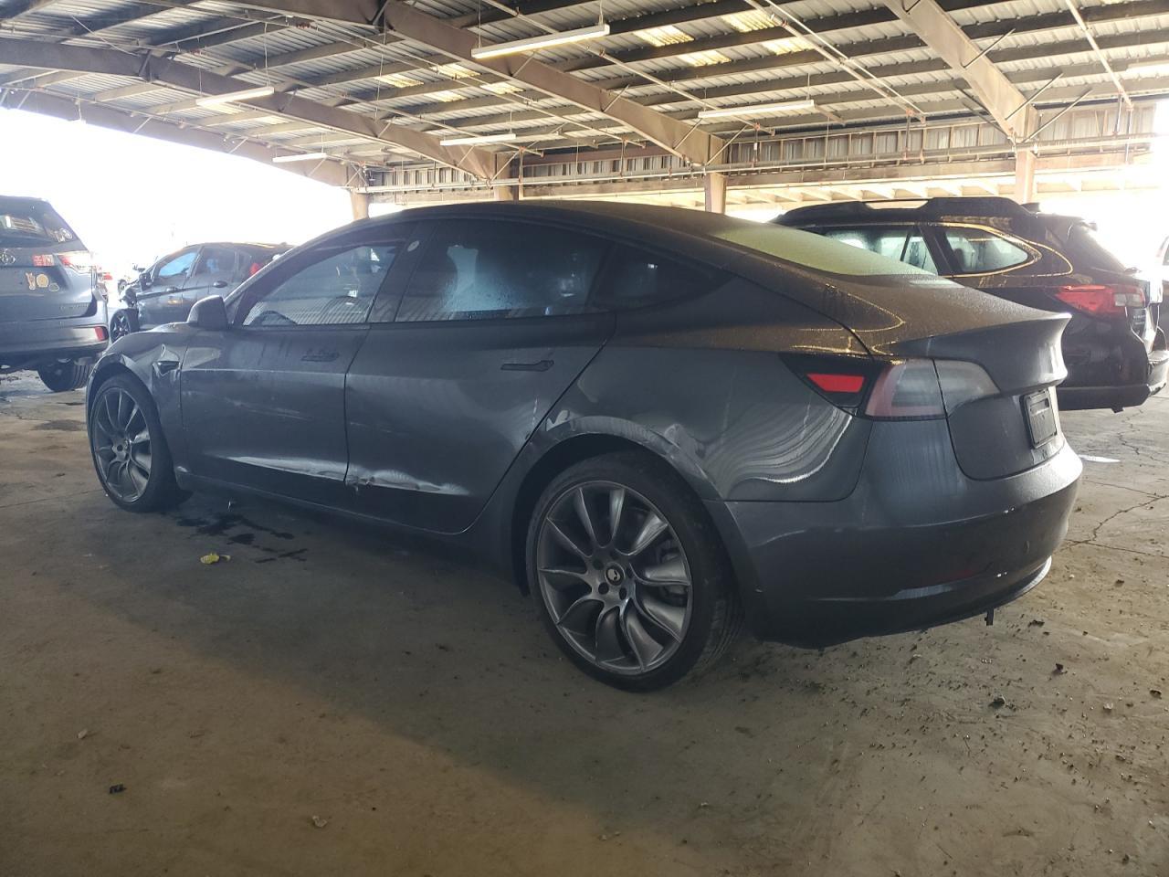 2021 Tesla Model 3 - Фото 2