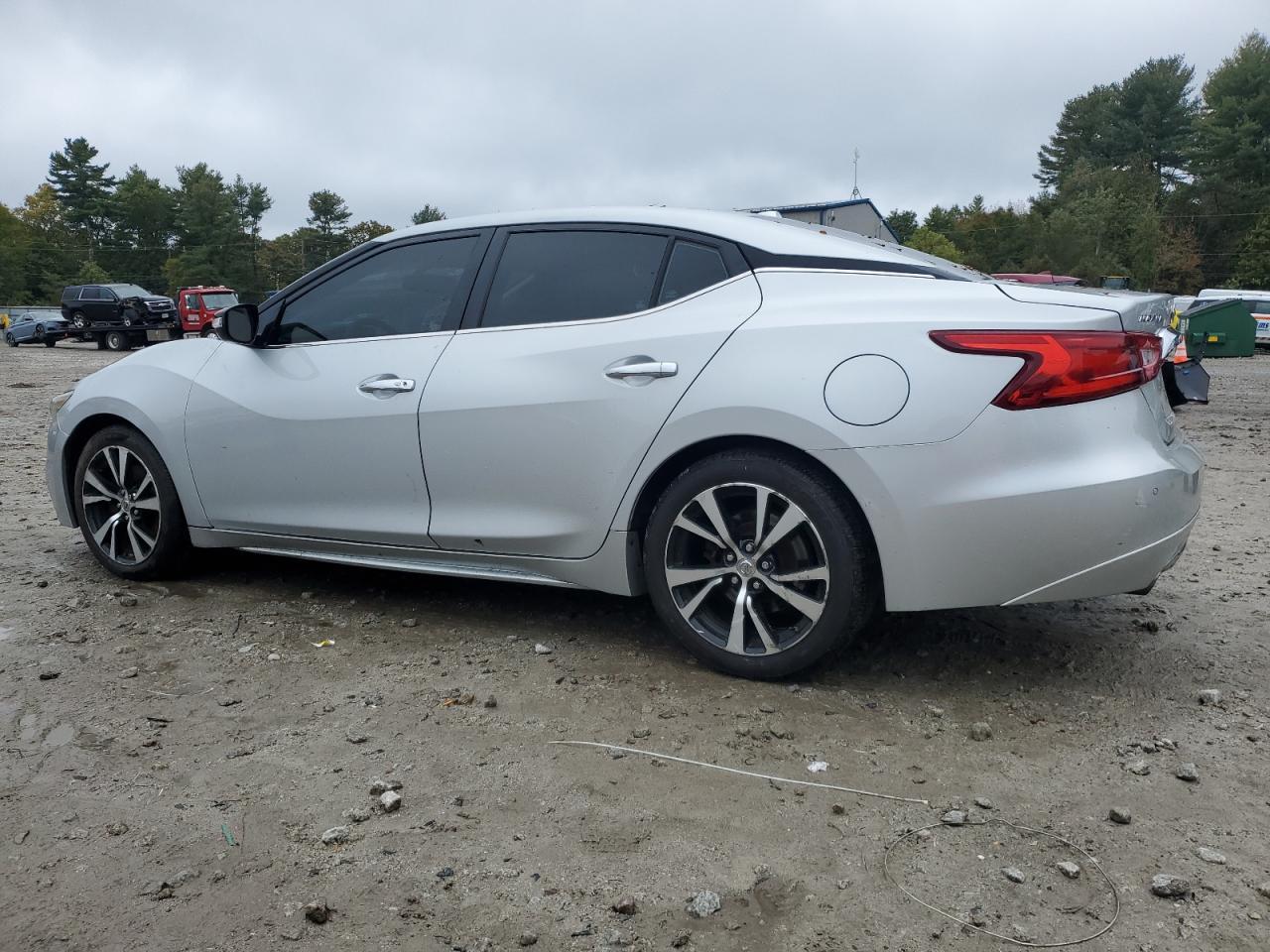 2018 Nissan Maxima 3.5S - Image 2