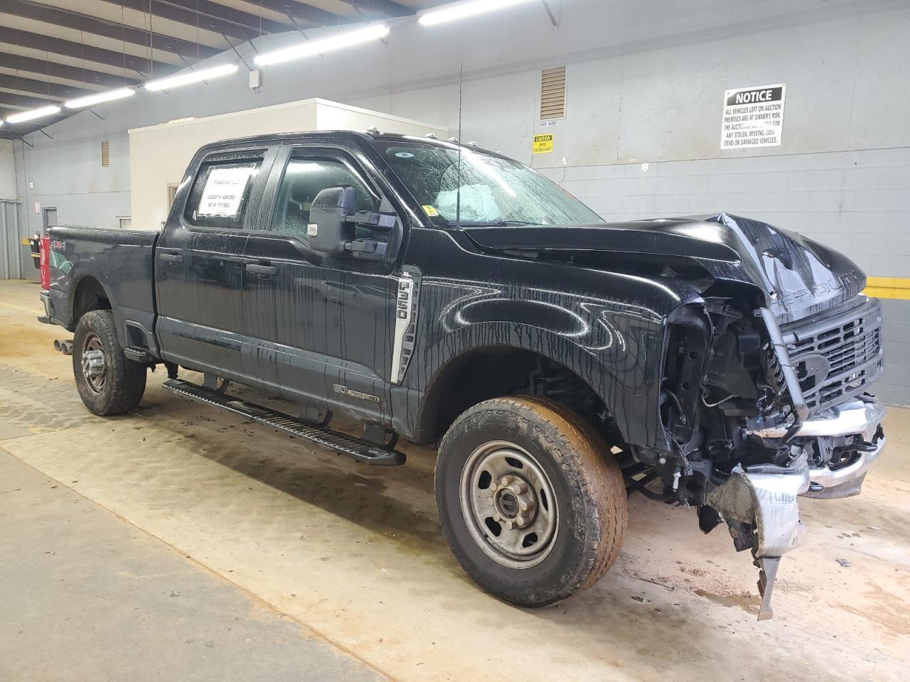 2024 Ford F350 Super - Yard Truck - Image 4