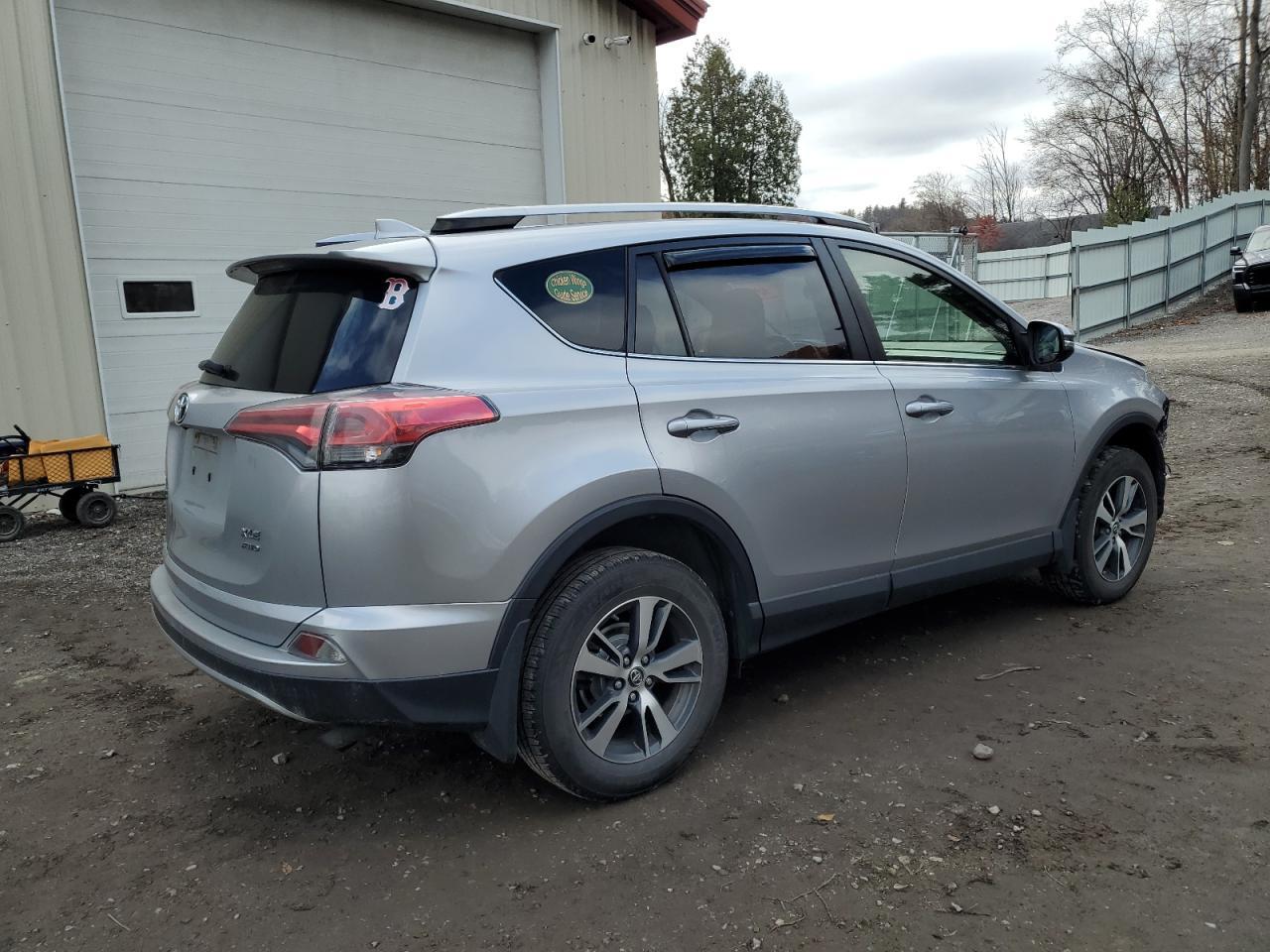 2018 Toyota Rav4 Adventure - Фото 3