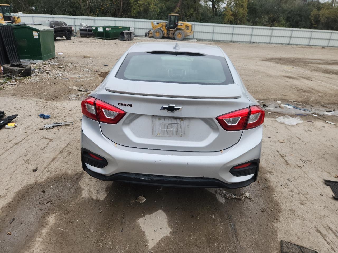 2018 Chevrolet Cruze Lt - Фото 6