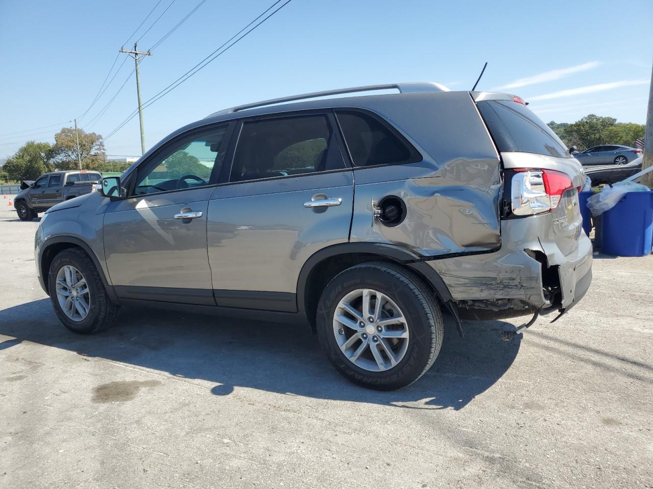 2014 Kia Sorento Lx - Image 2