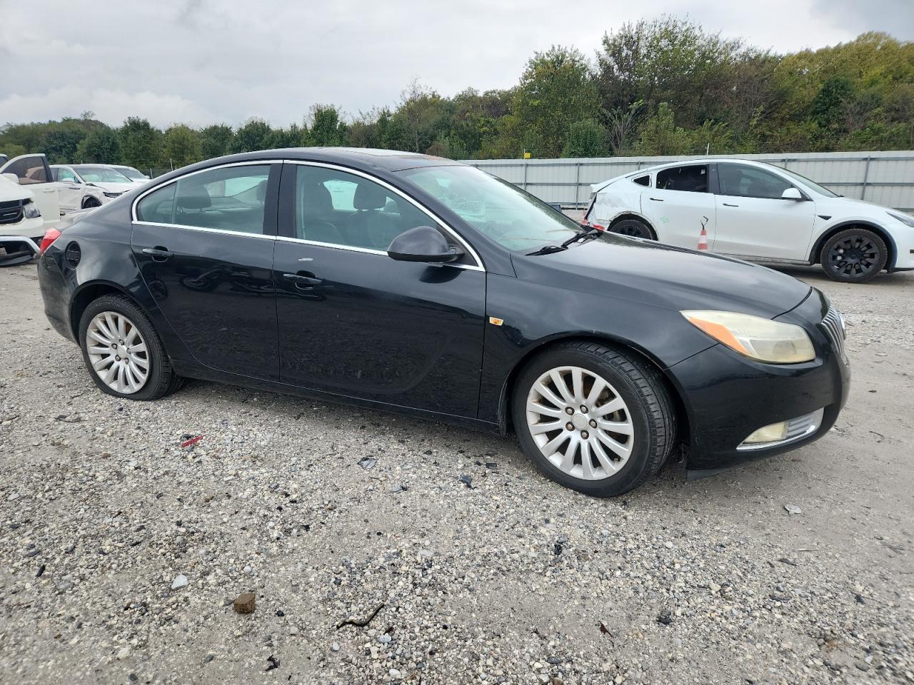 2011 Buick Regal - Image 4