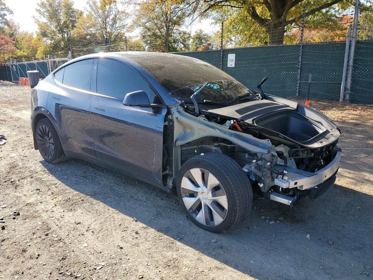 2023 Tesla Model Y - Image 4