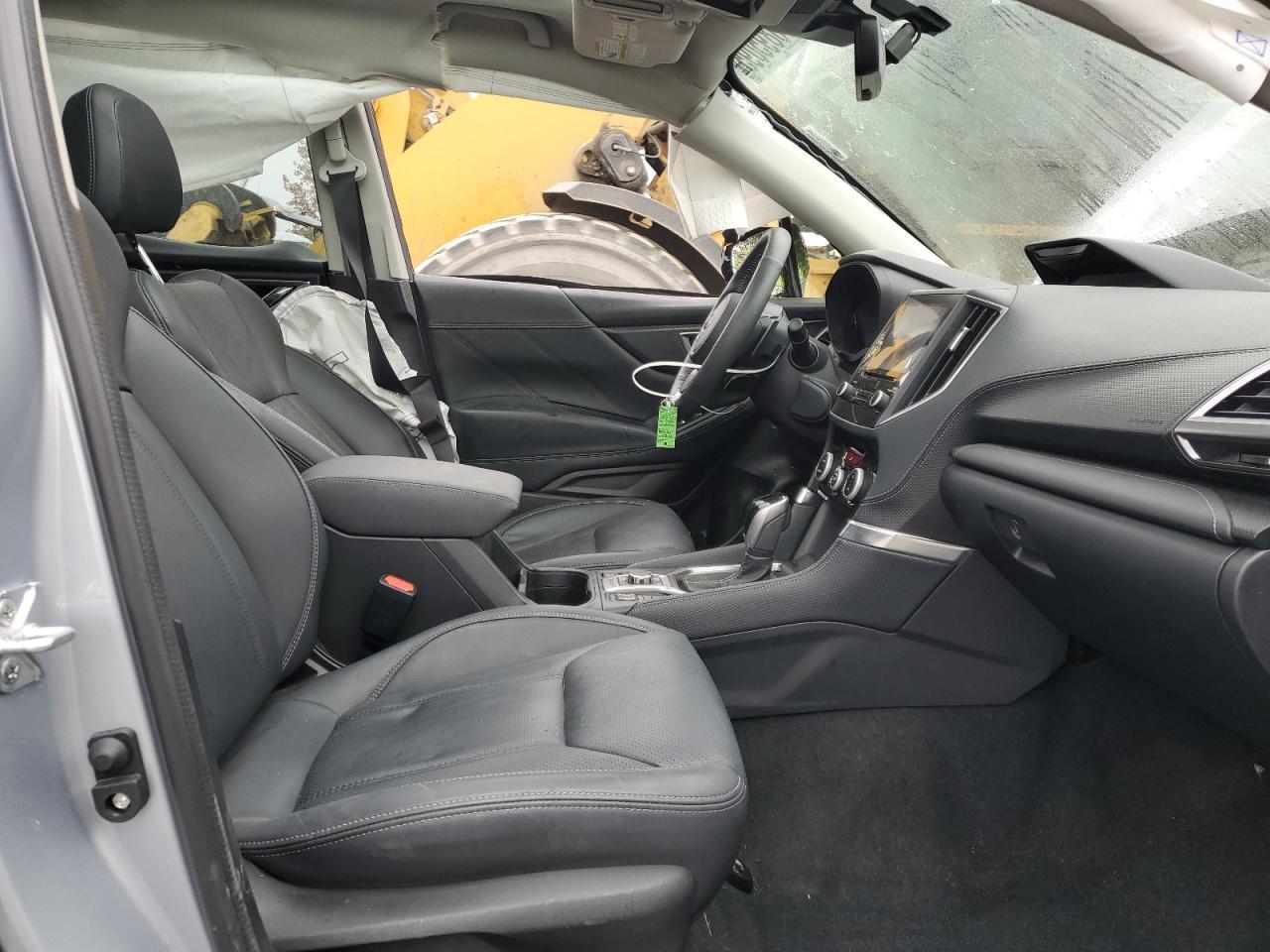 2023 Subaru Forester Touring - Image 7