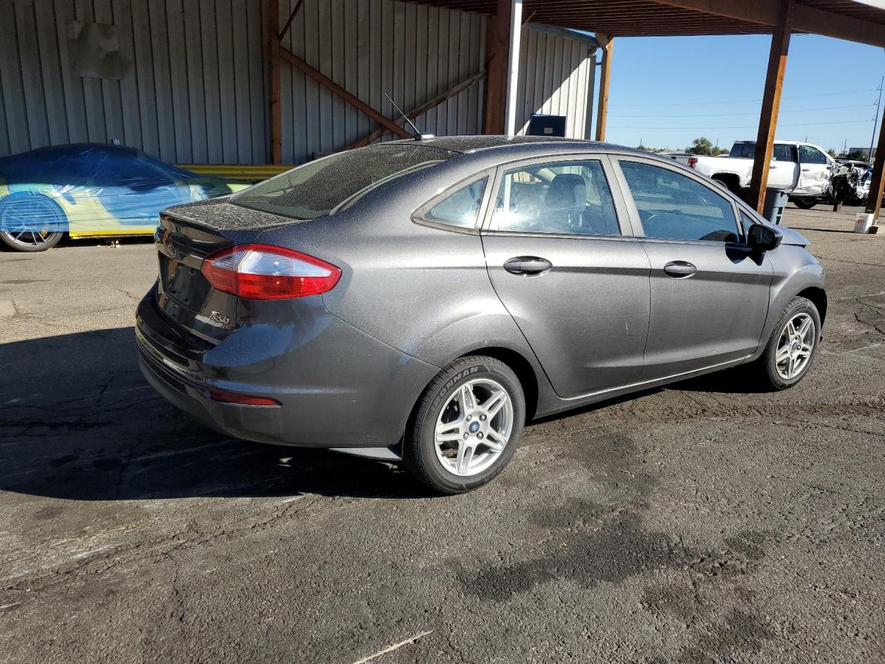 2018 Ford Fiesta Se - Фото 3