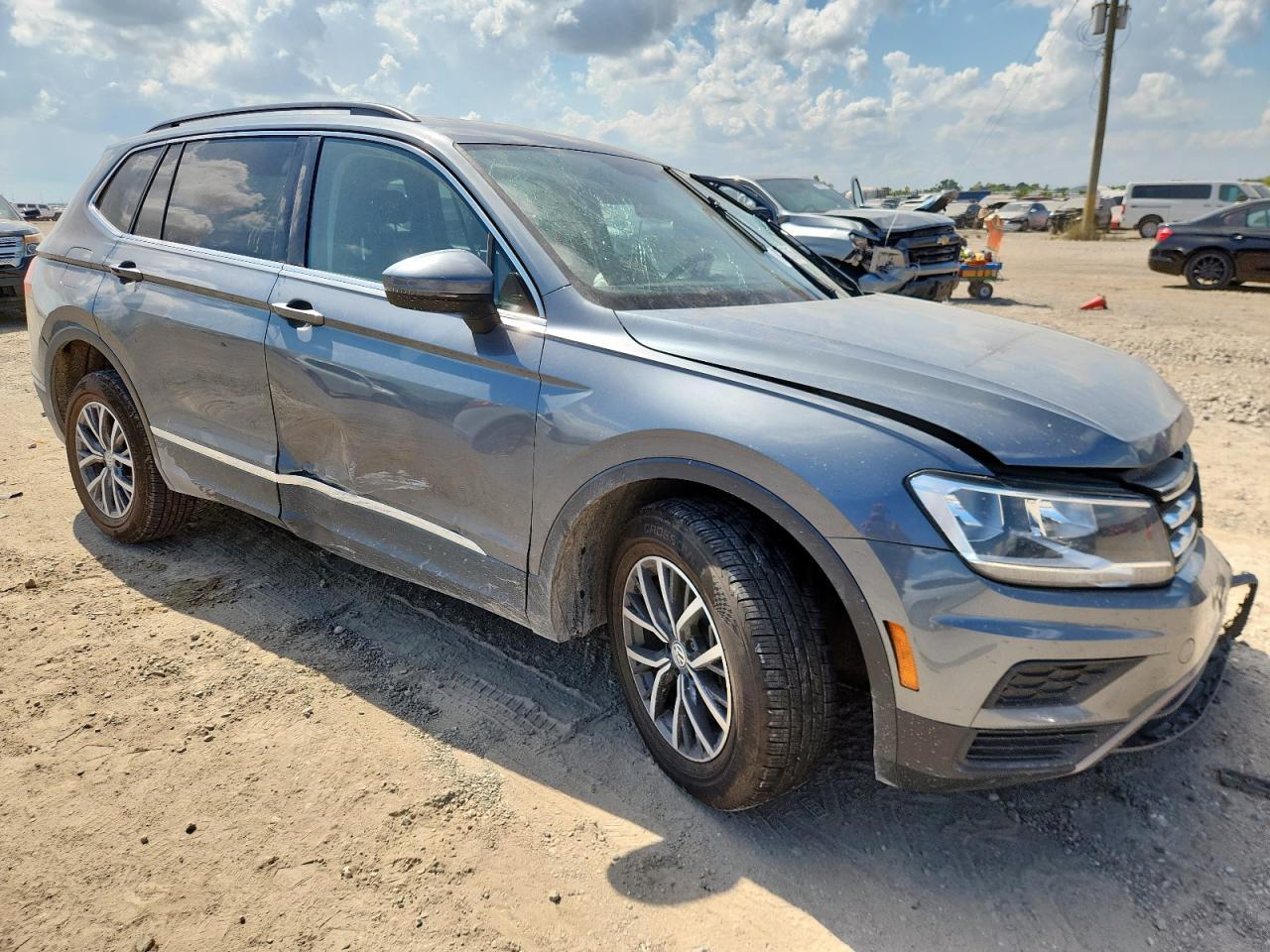 2020 Volkswagen Tiguan Se - Image 4