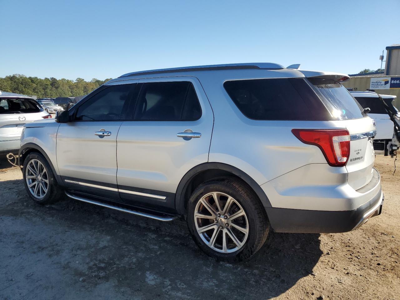 2016 Ford Explorer Limited - Фото 2