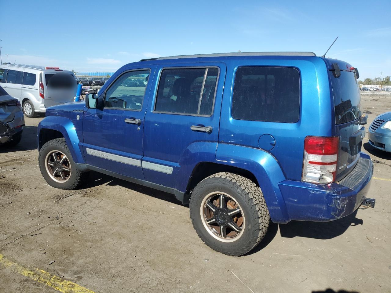 2010 Jeep Liberty Sport - Фото 2