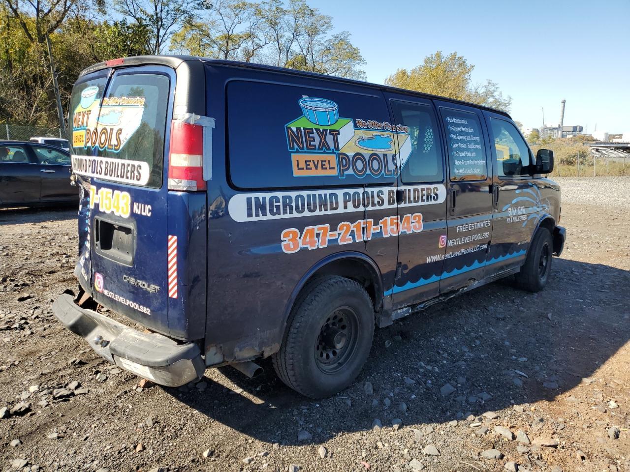 2003 Chevrolet Express Utility / Service Van - Image 3