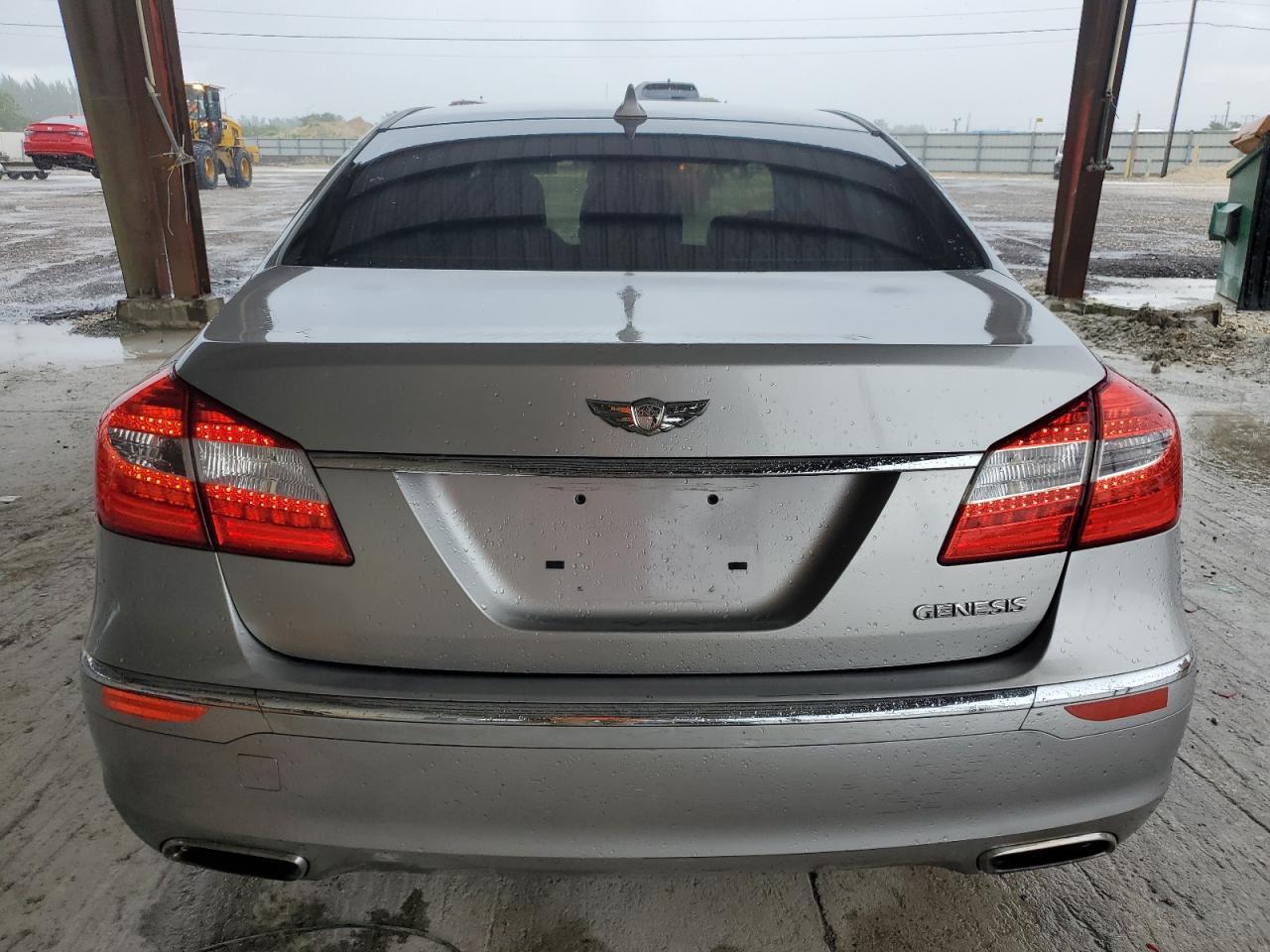 2012 Hyundai Genesis 3.8L - Фото 6