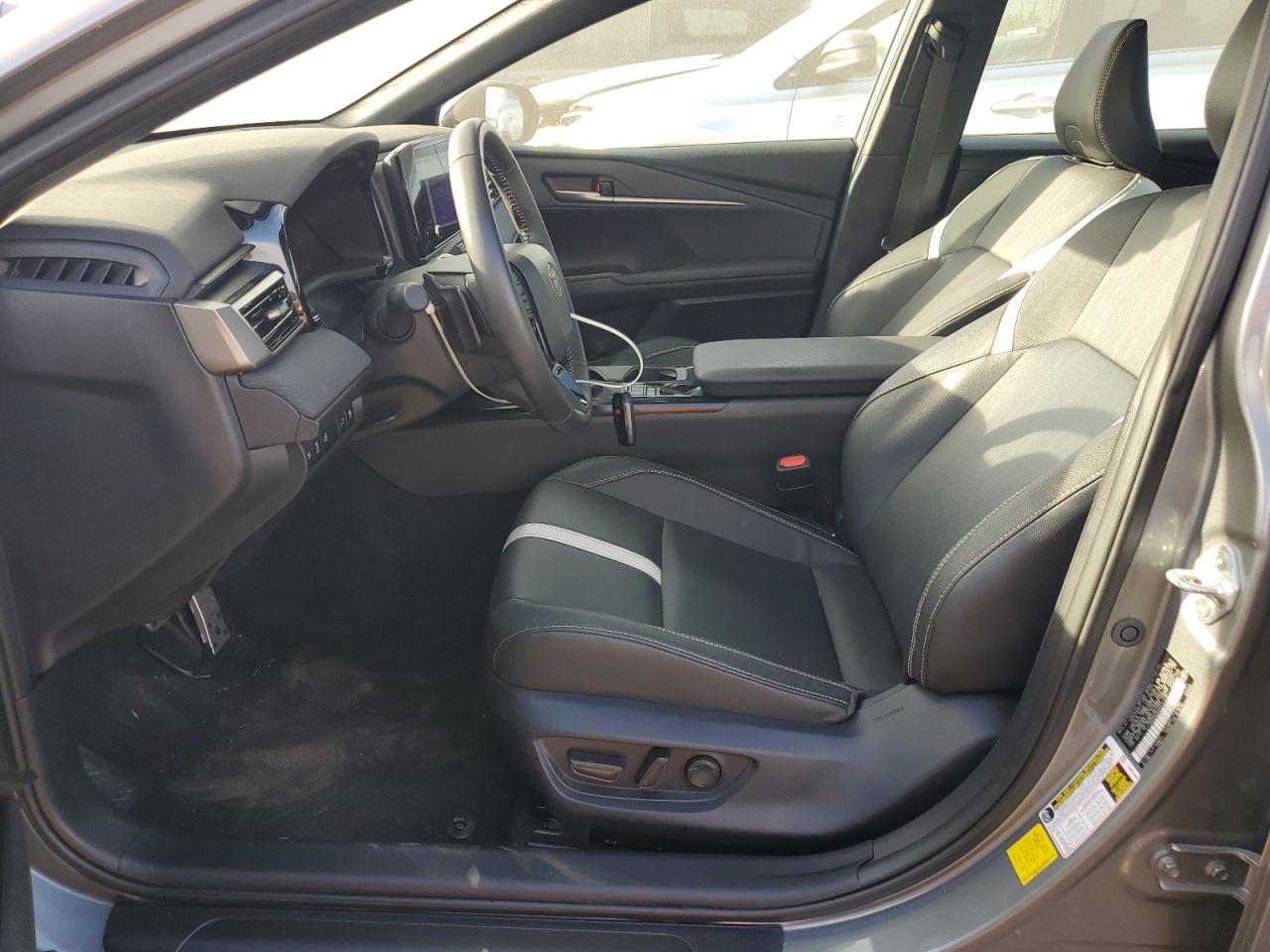 2025 Toyota Camry Xse - Image 7