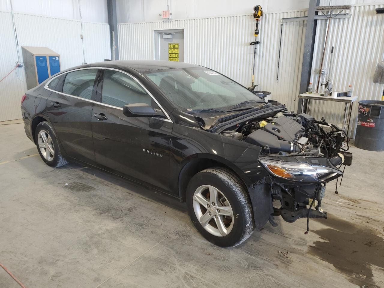 2022 Chevrolet Malibu Ls - Фото 4