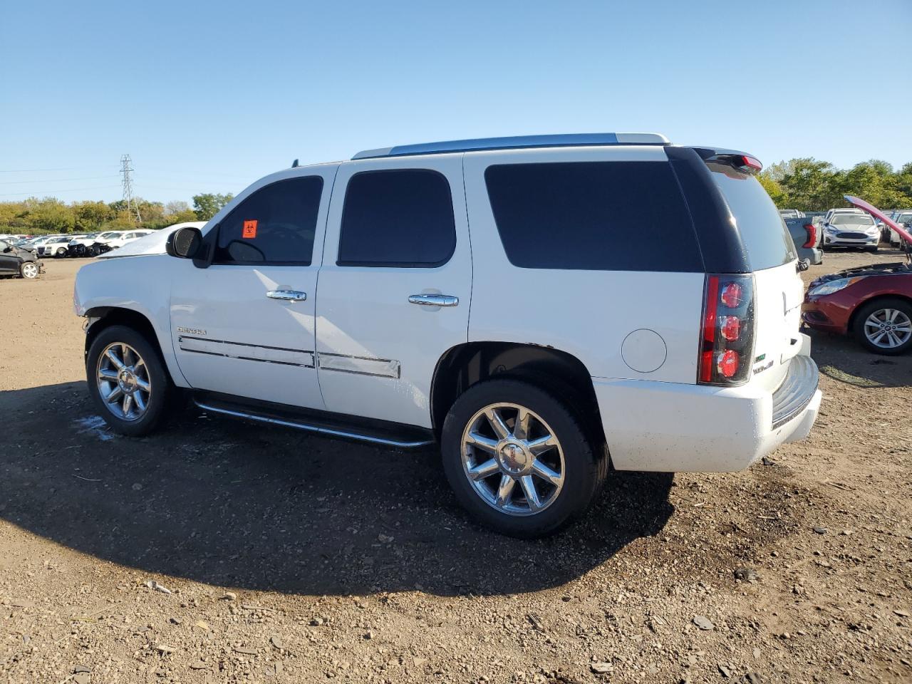 2010 GMC Yukon Denali - Фото 2