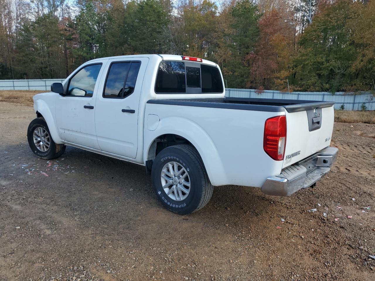 2016 Nissan Frontier S - Фото 2