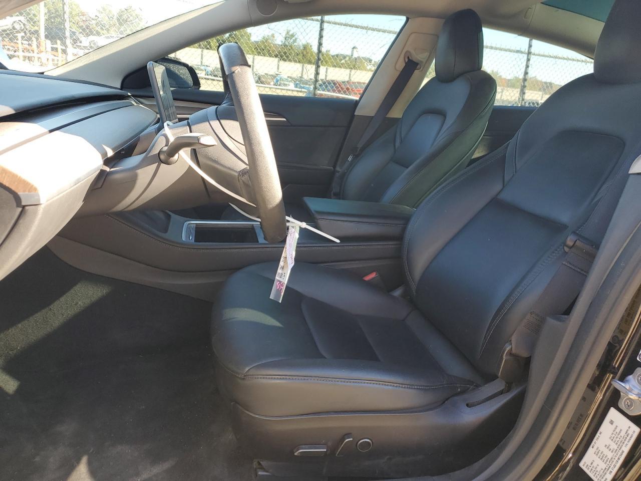 2022 Tesla Model 3 - Image 7