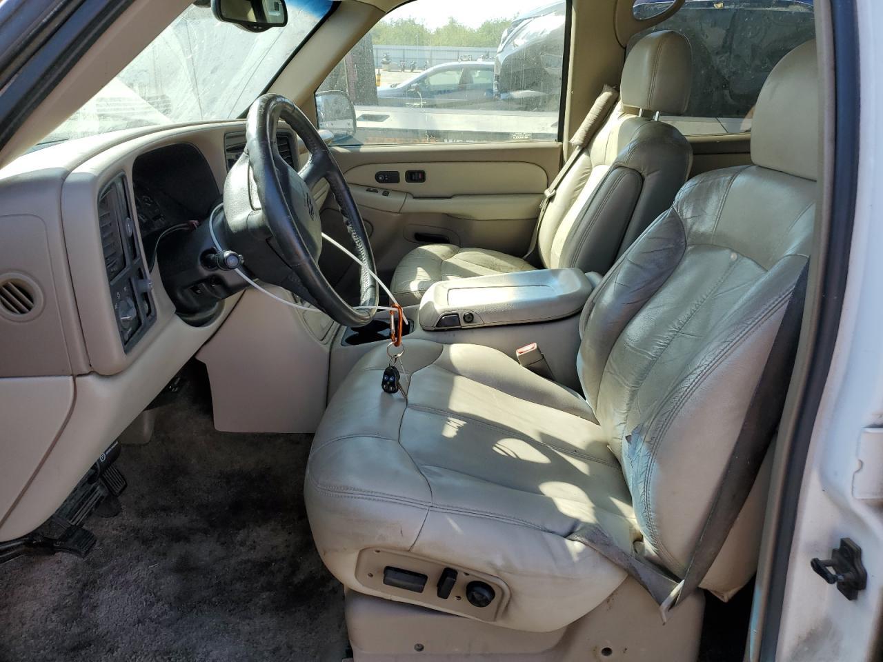 2002 Chevrolet Tahoe C1500 - Фото 7