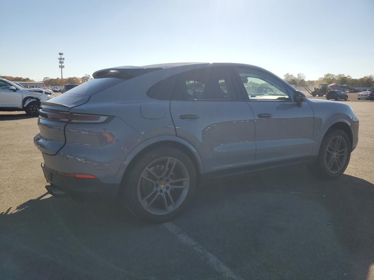 2024 Porsche Cayenne Coupe - Фото 3