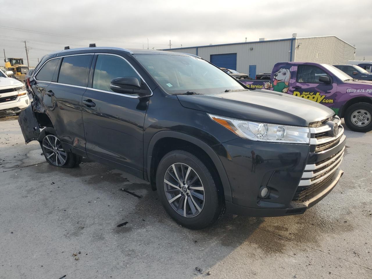 2018 Toyota Highlander Se - Фото 4