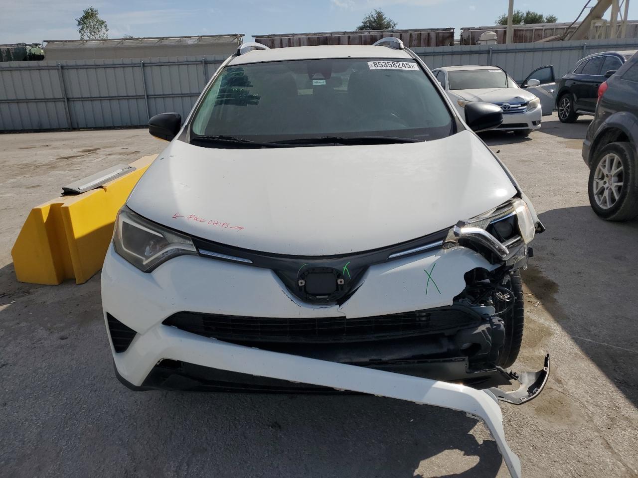 2017 Toyota Rav4 Le - Image 5