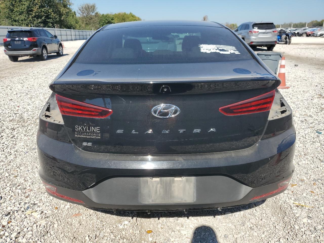2019 Hyundai Elantra Se - Image 6