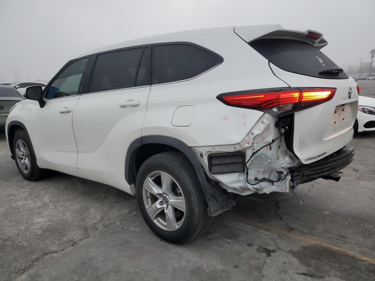 2021 Toyota Highlander L - Image 2