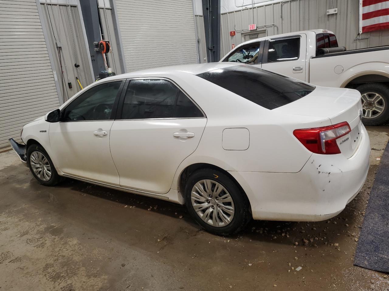 2012 Toyota Camry Hybrid - Image 2