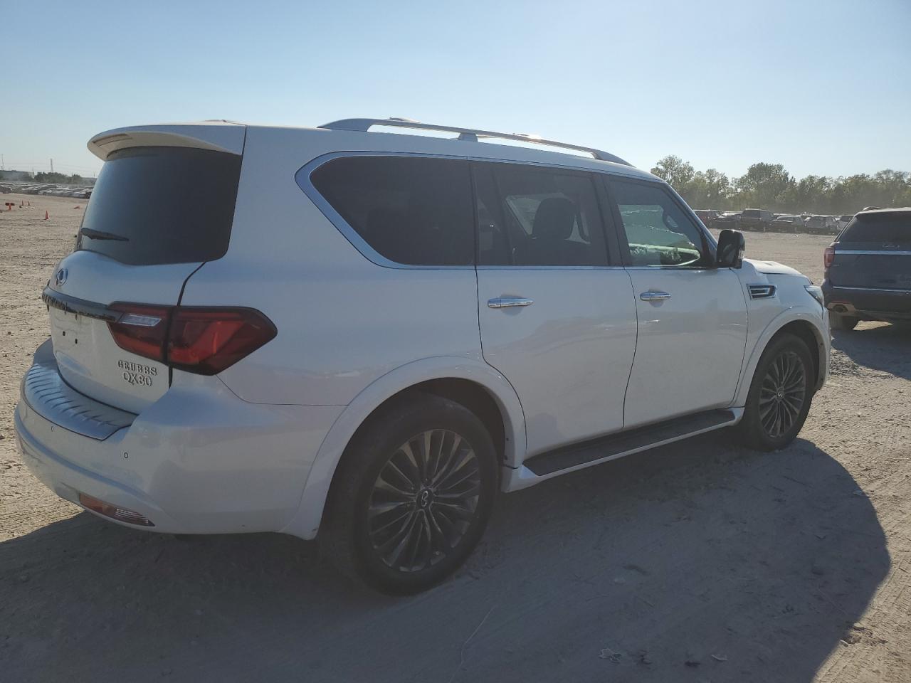 2021 Infiniti Qx80 Luxe - Image 3