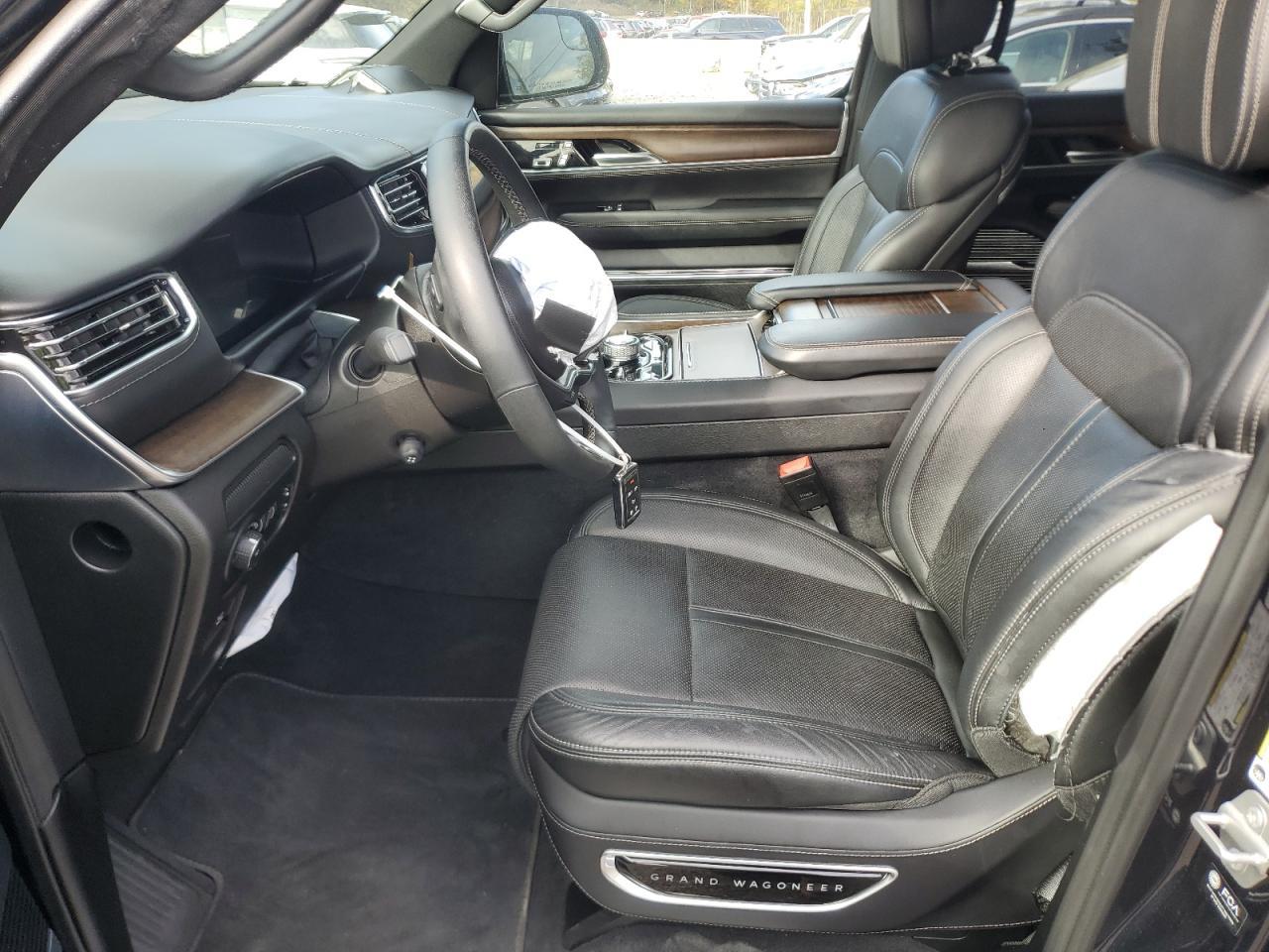 2023 Jeep Grand Wagoneer L Series I - Фото 7