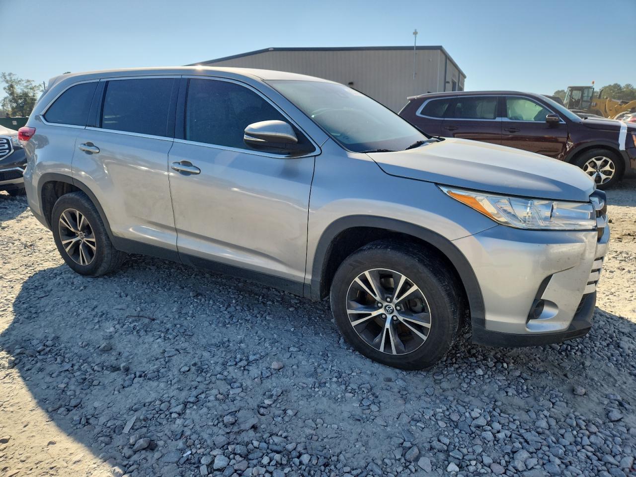 2019 Toyota Highlander Le - Фото 4