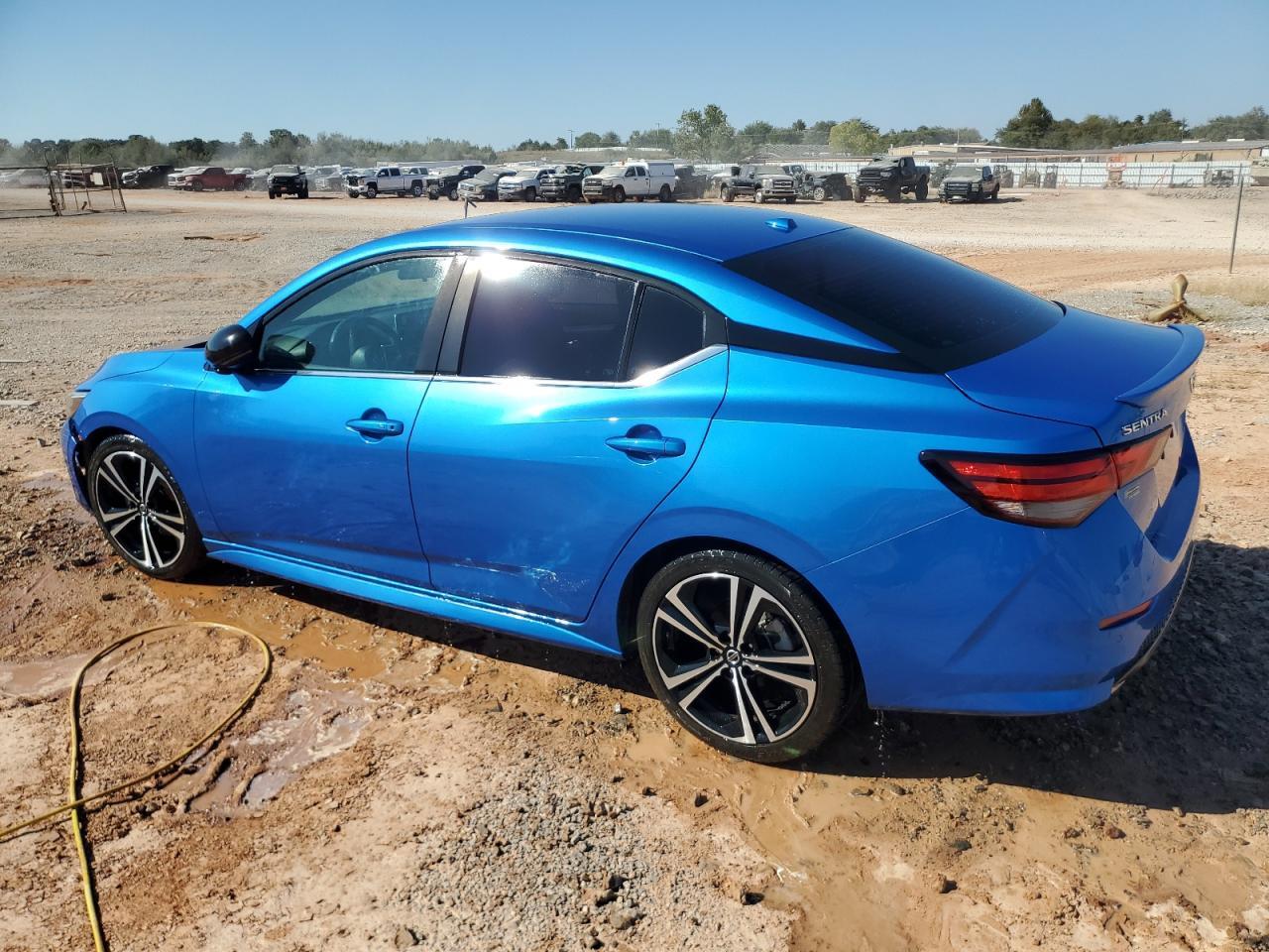 2020 Nissan Sentra Sr - Image 2