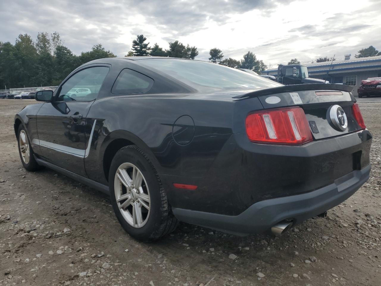 2012 Ford Mustang - Фото 2