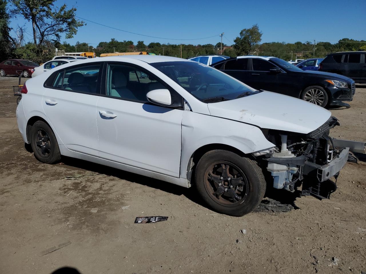 2021 Hyundai Ioniq Blue - Фото 4