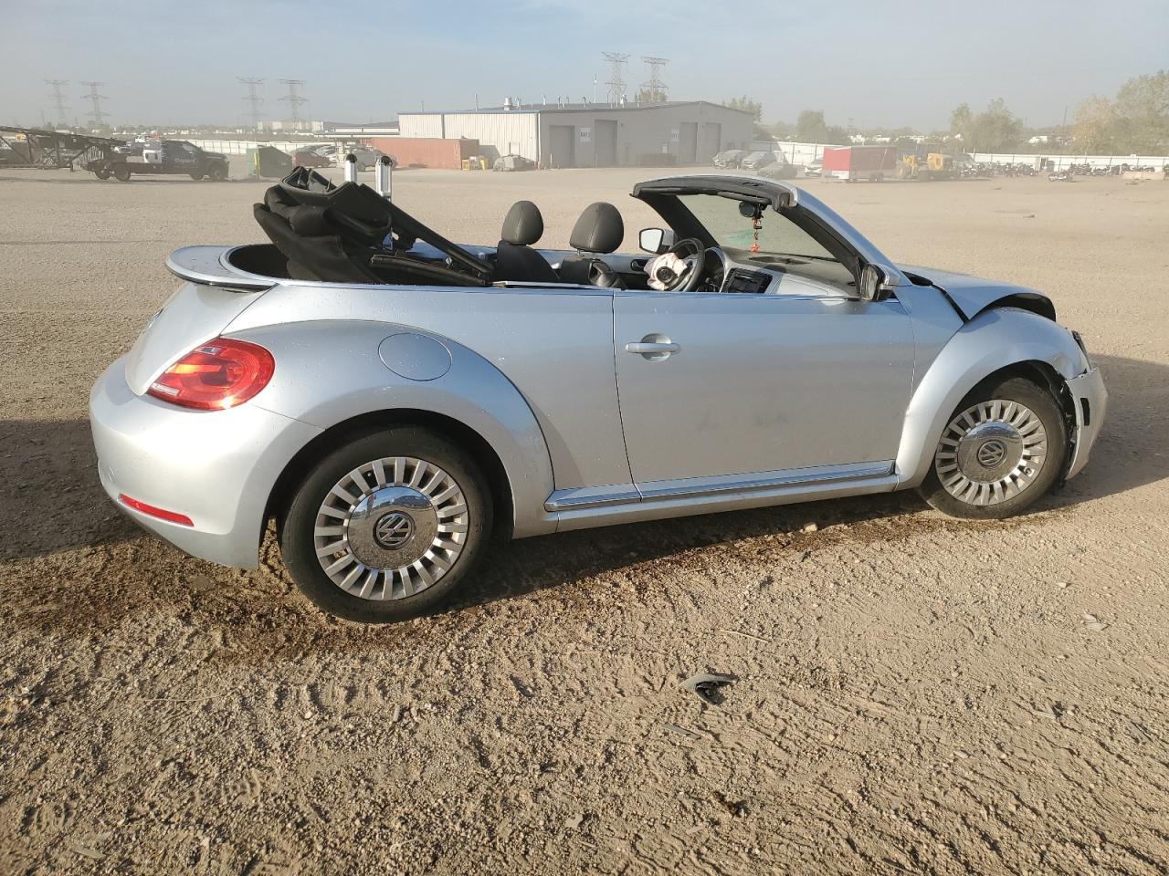 2013 Volkswagen Beetle - Фото 3