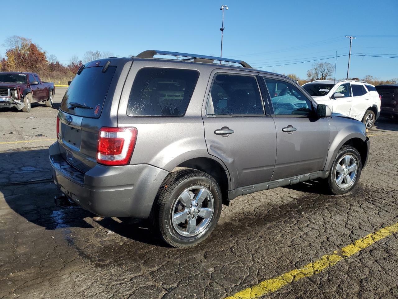2012 Ford Escape Limited - Фото 3
