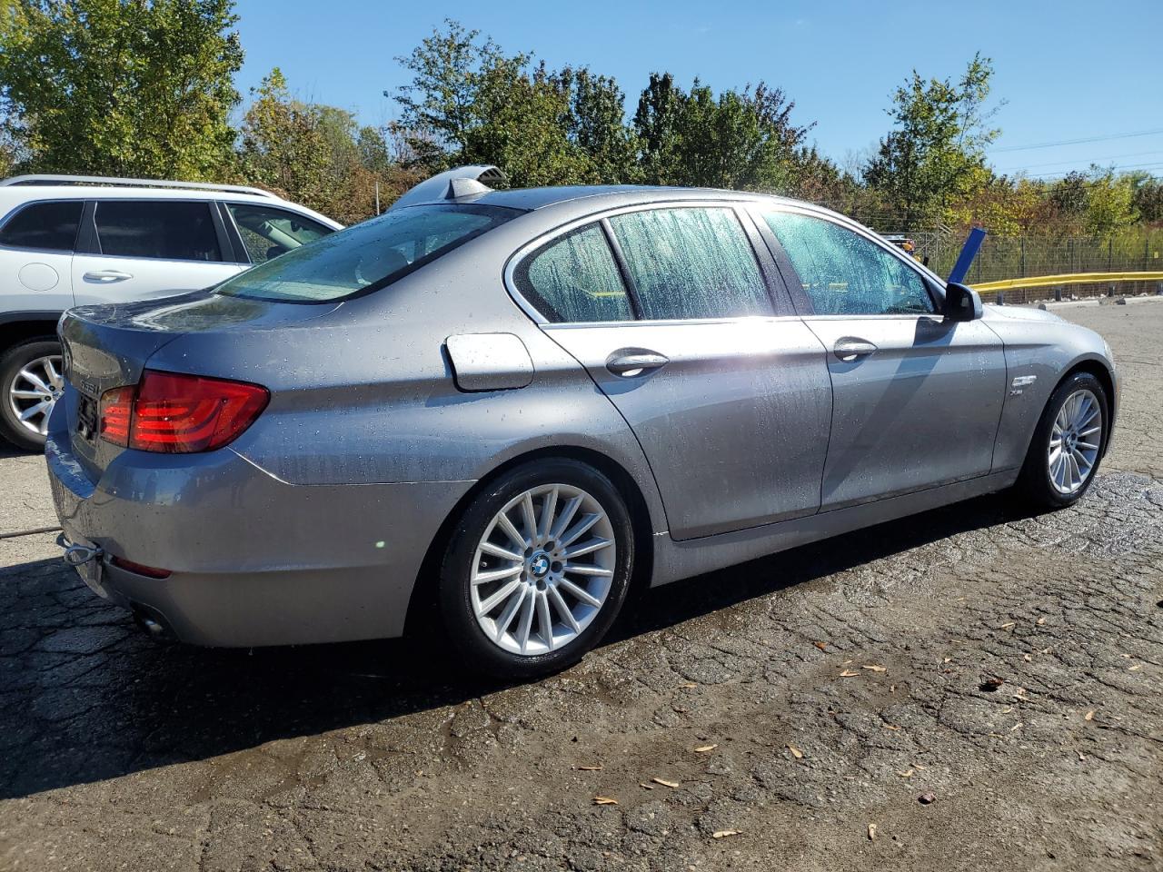 2011 BMW 535 Xi - Фото 3