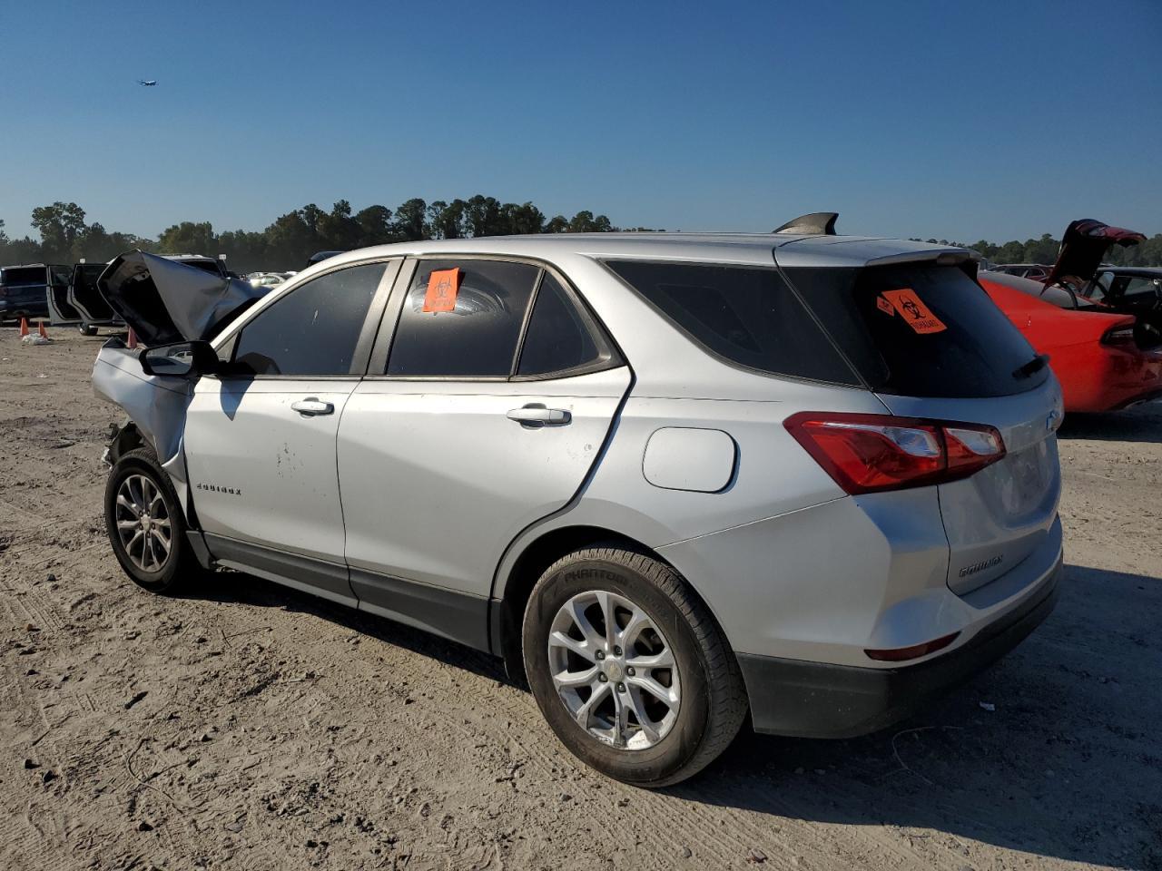 2020 Chevrolet Equinox Ls - Image 2