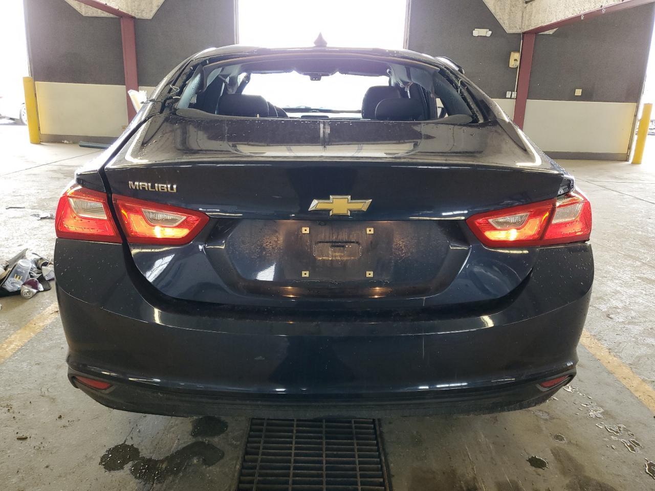 2017 Chevrolet Malibu Ls - Image 6