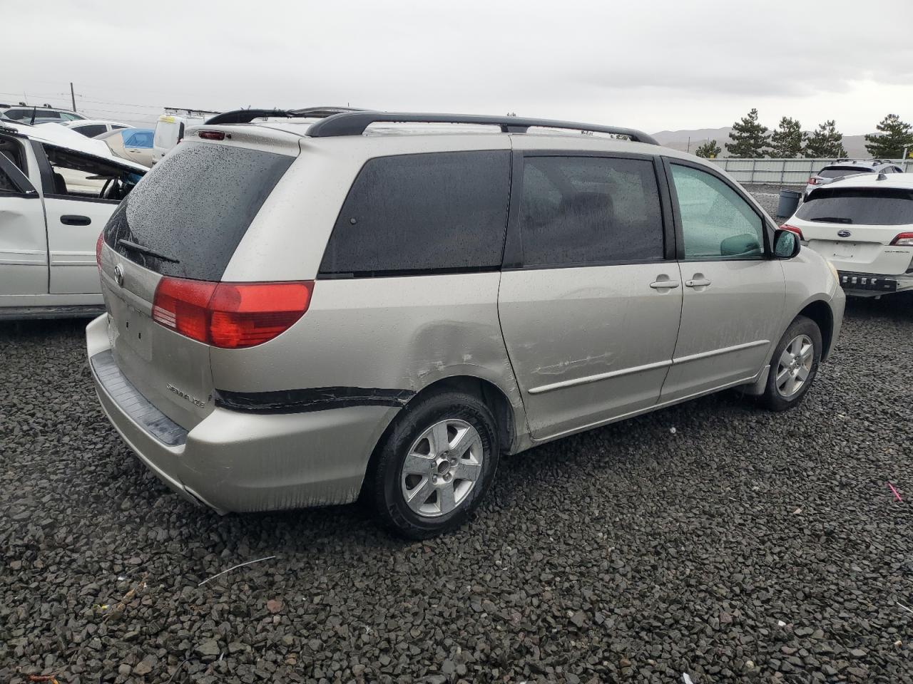 2004 Toyota Sienna Xle - Фото 3