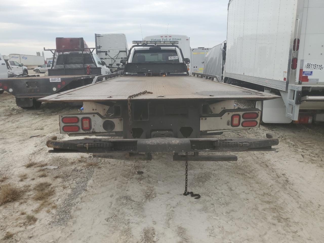 2017 Ram 5500 - Image 6