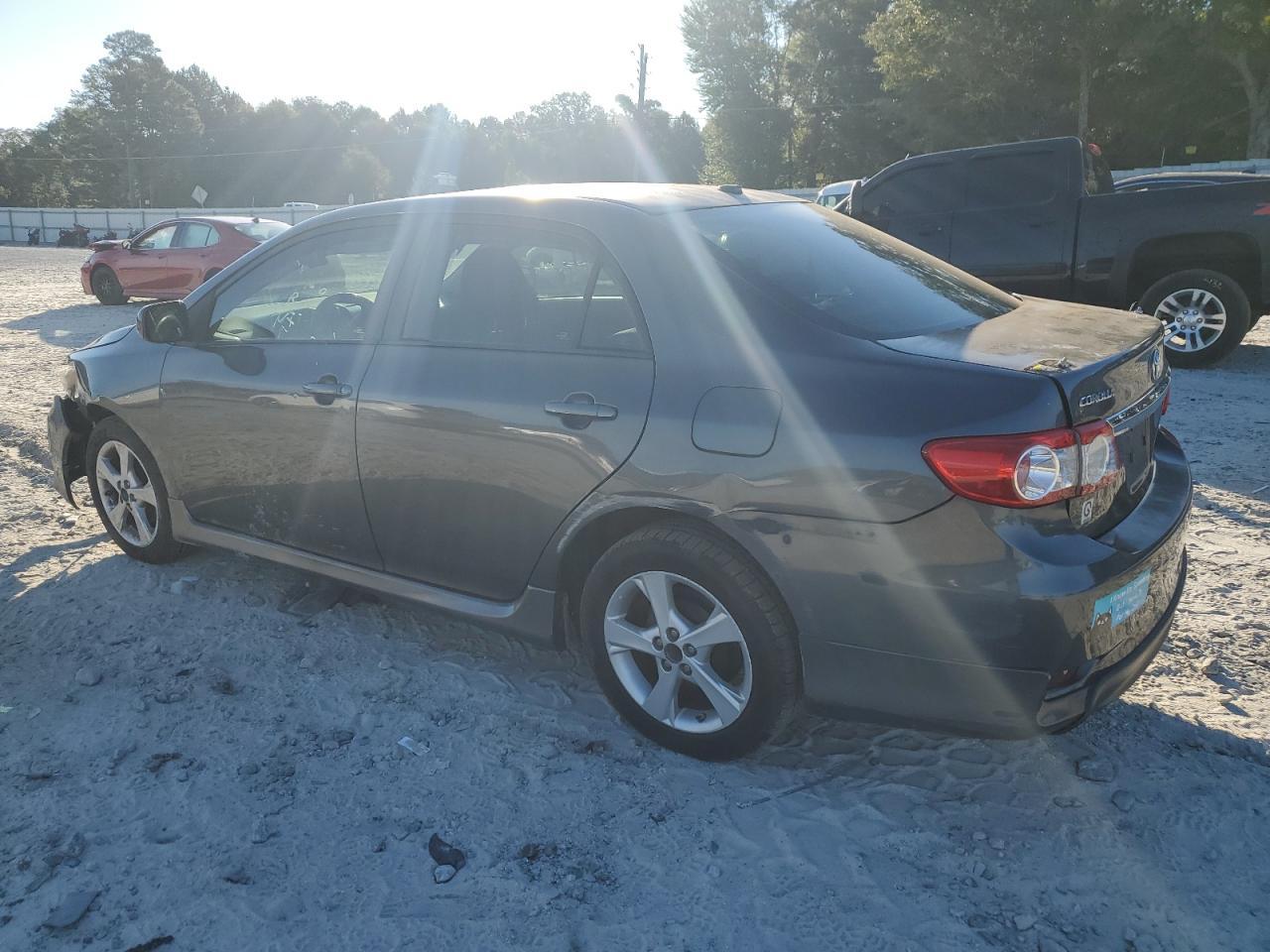 2011 Toyota Corolla Base - Фото 2