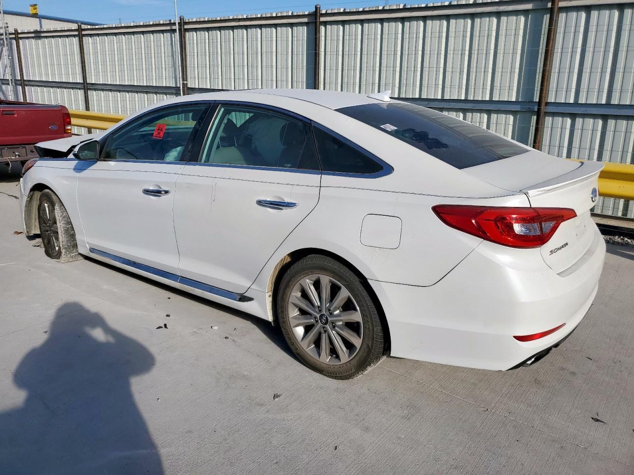 2017 Hyundai Sonata Sport - Фото 2