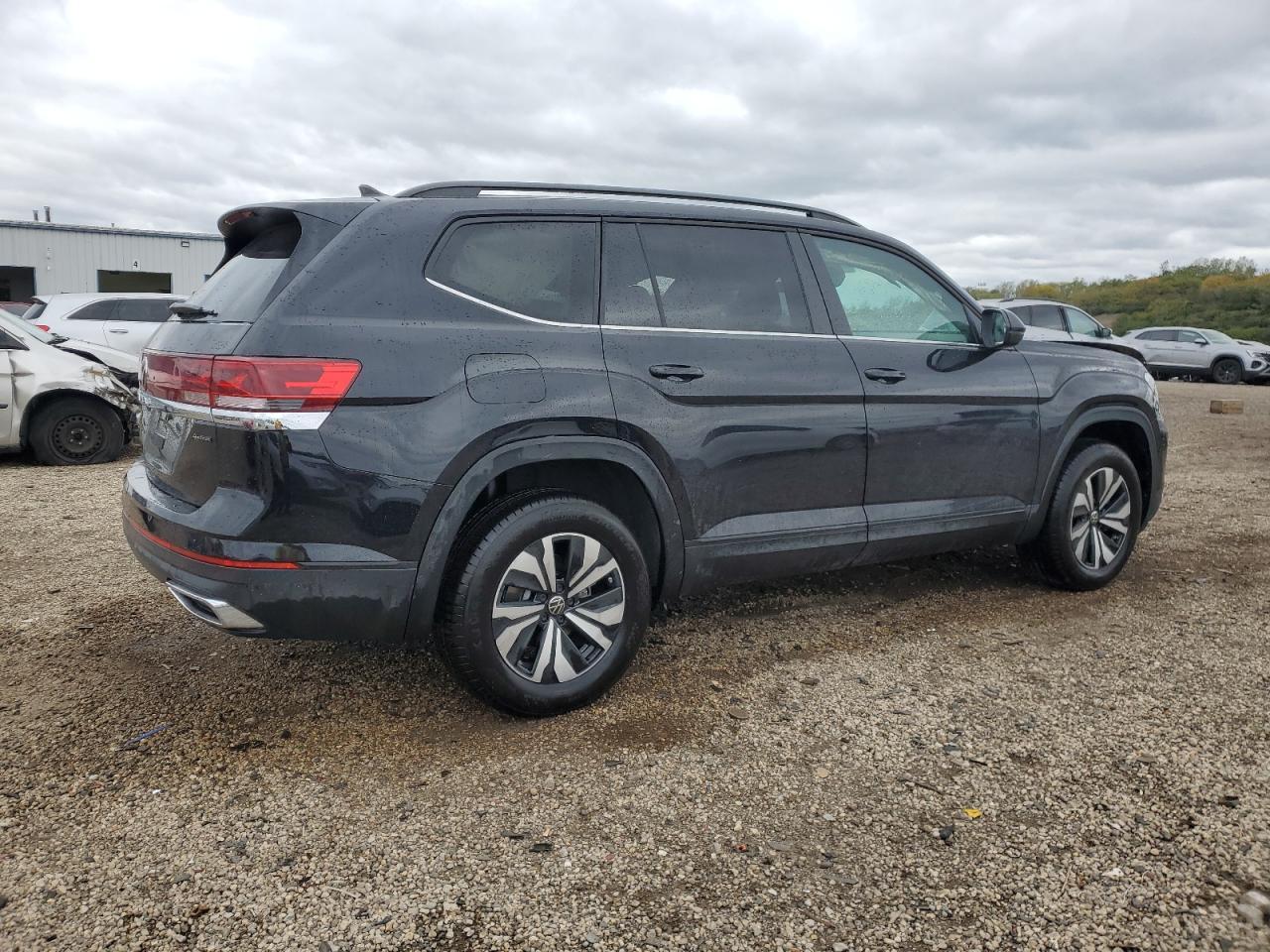 2025 Volkswagen Atlas Se - Фото 3